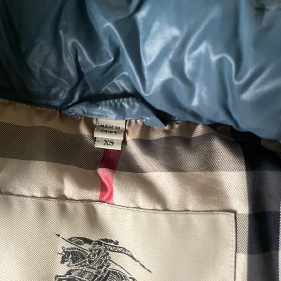 Burberry Women’s lightweight down trench coat jacket - Picture 14 of 14